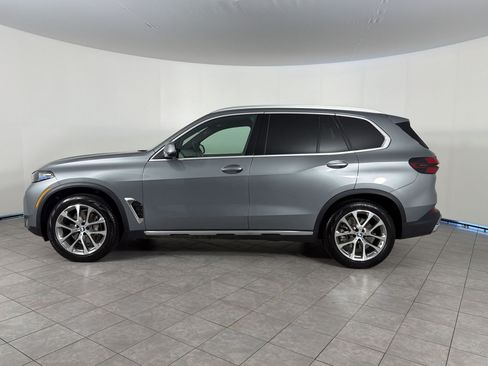 Used 2026 BMW X5 xDrive40i AWD/4WD image 2