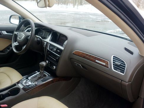 Used 2015 Audi A4 2.0T Premium w/ Audi MMI Navigation image 12