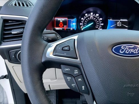 Used 2022 Ford Edge Titanium AWD/4WD image 23