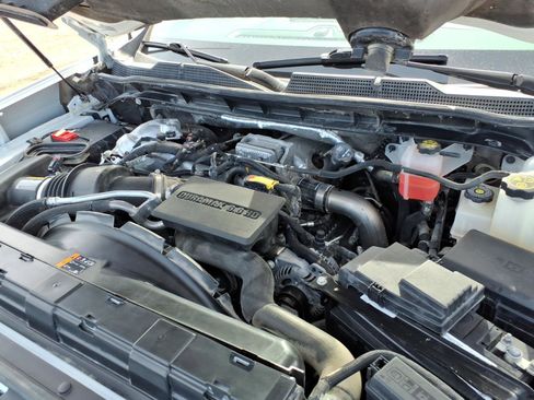 Used 2023 Chevrolet Silverado 2500 LT w/ Convenience Package AWD/4WD image 13