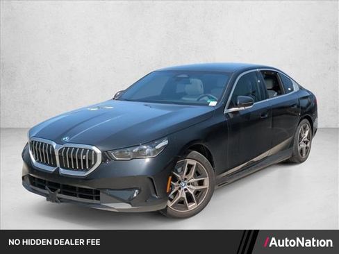 Used 2024 BMW i5 eDrive40i w/ Executive Package RWD image 1