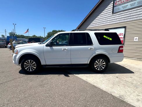 Used 2017 Ford Expedition XLT w/ Equipment Group 201A image 8