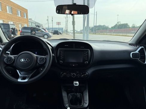 Used 2020 Kia Soul LX FWD image 21