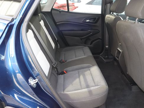 Used 2024 Chevrolet Trax LS image 21