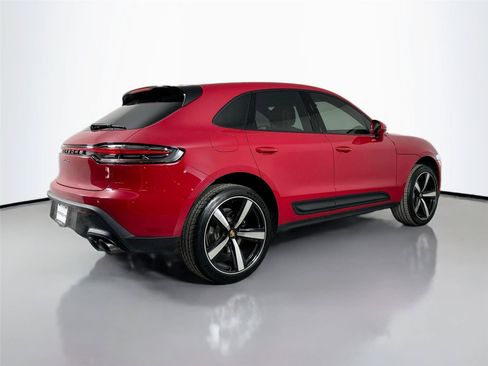 Certified 2026 Porsche Macan AWD/4WD image 7