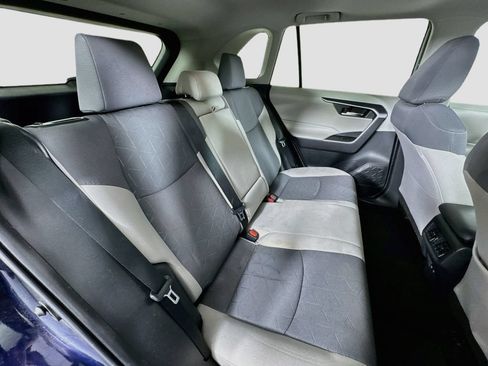 Used 2019 Toyota RAV4 XLE FWD image 29