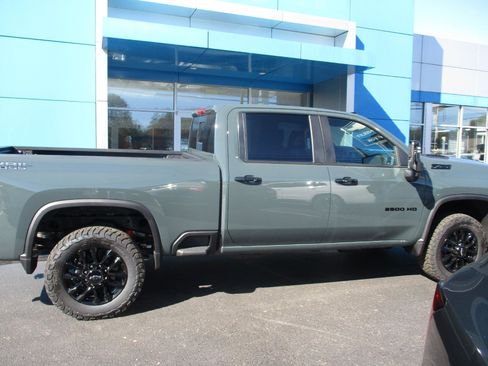 New 2026 Chevrolet Silverado 2500 LT w/ Trail Boss Package image 2
