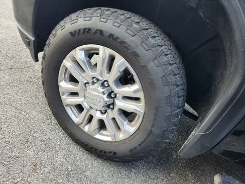 Used 2023 GMC Sierra 3500 Denali w/ Denali Ultimate Package image 26