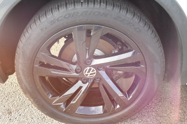 Used 2024 Volkswagen Tiguan SE R-Line AWD/4WD image 47