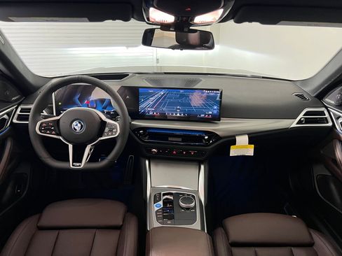 Used 2025 BMW i4 eDrive40 w/ M Sport Package image 15