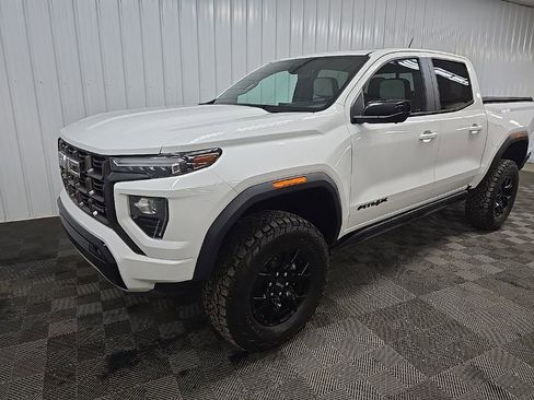 Used 2023 GMC Canyon AT4X image 8