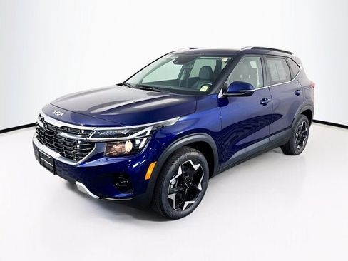 Certified 2024 Kia Seltos EX AWD/4WD image 1