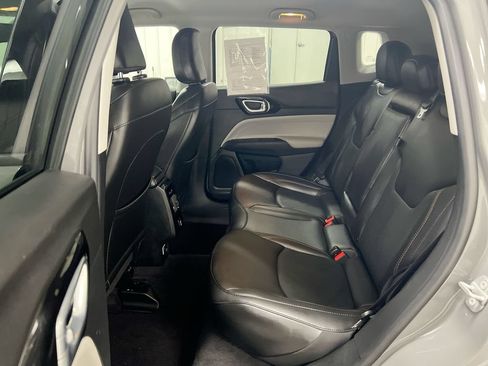 Used 2022 Jeep Compass Limited AWD/4WD image 22
