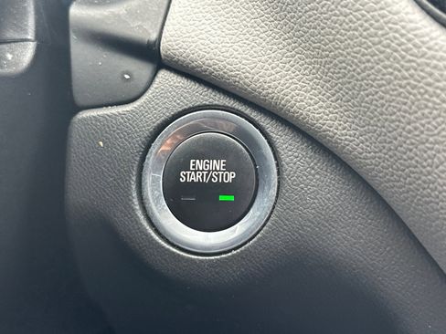 Used 2022 Chevrolet Equinox LT FWD image 22
