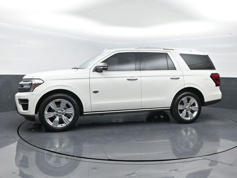 Used 2023 Ford Expedition King Ranch image 4