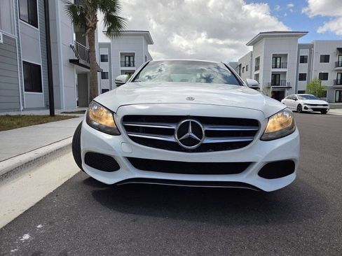 Used 2018 Mercedes-Benz C 300 Sedan image 2