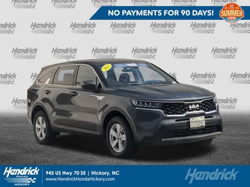 Used 2022 Kia Sorento LX AWD/4WD image 1