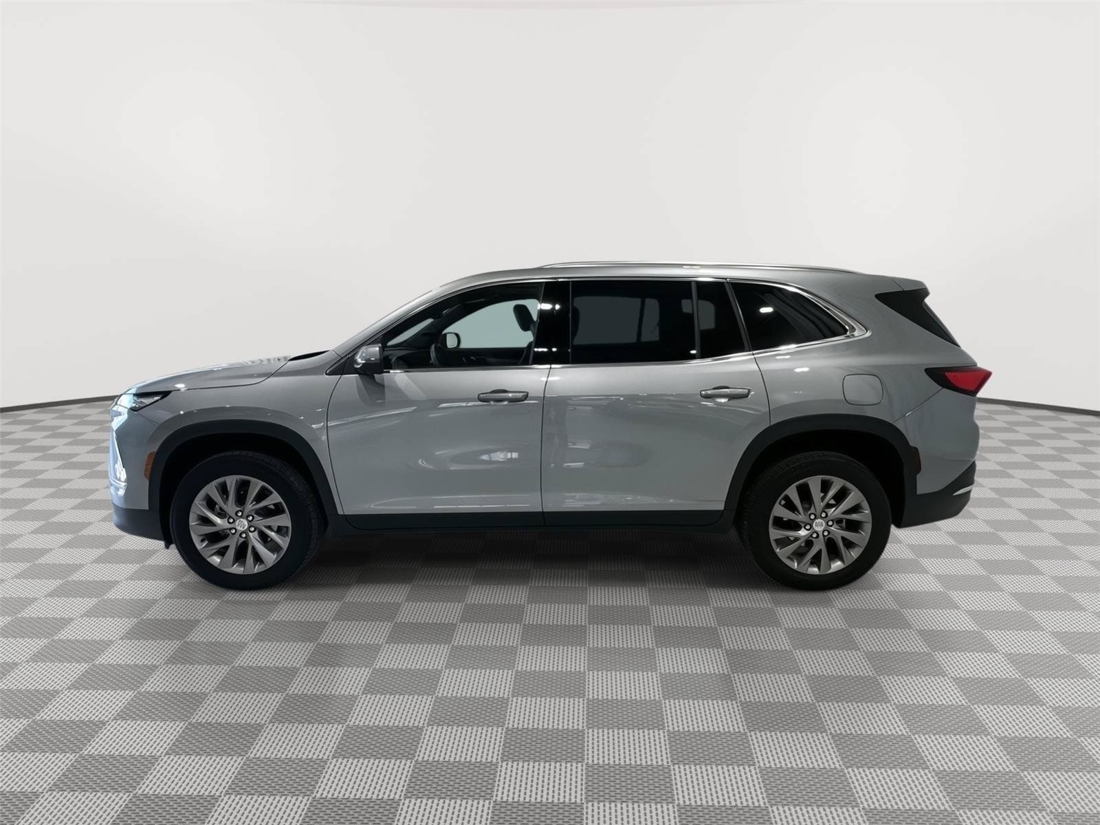 Used 2026 Buick Enclave Preferred AWD/4WD image 2