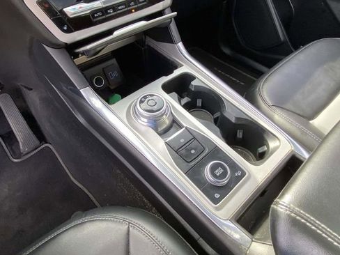 Used 2023 Ford Explorer XLT w/ Equipment Group 202A image 19