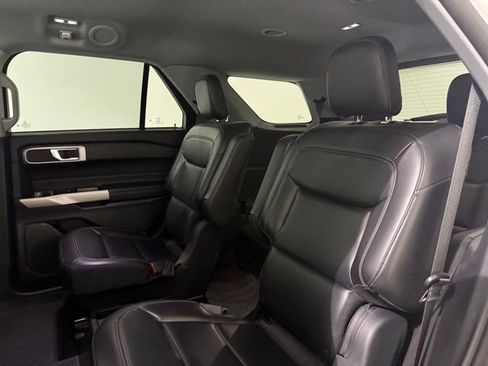 Used 2021 Ford Explorer XLT w/ Equipment Group 202A image 26