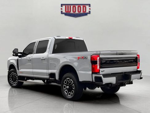 Used 2026 Ford F350 Platinum w/ FX4 Off-Road Package AWD/4WD image 4