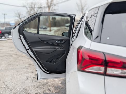 Used 2022 Chevrolet Equinox LT image 34