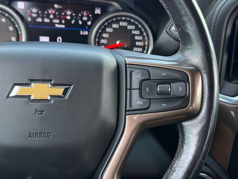 Used 2020 Chevrolet Silverado 1500 High Country w/ Technology Package AWD/4WD image 23