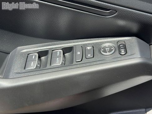 Certified 2023 Honda Accord LX image 19