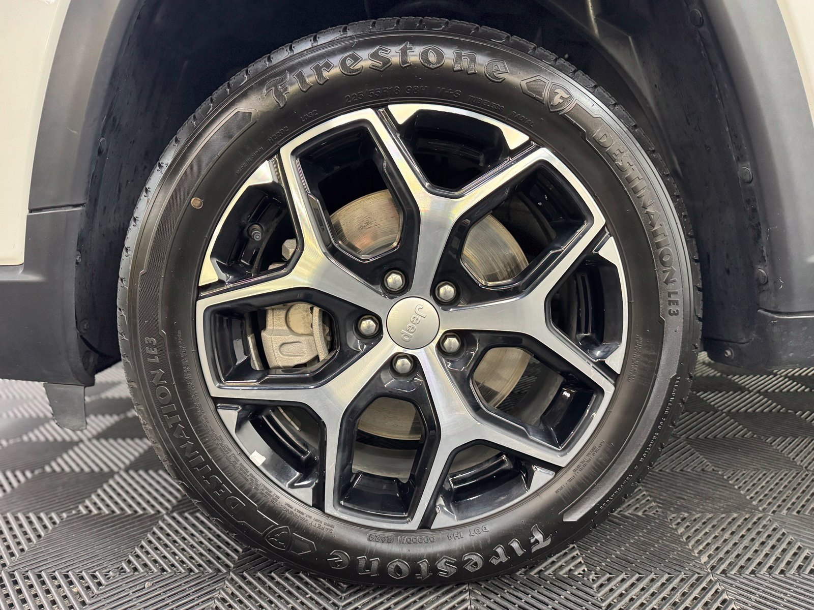 Used 2024 Jeep Compass Limited AWD/4WD image 9