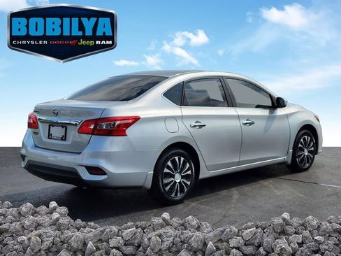 Used 2016 Nissan Sentra S FWD image 3