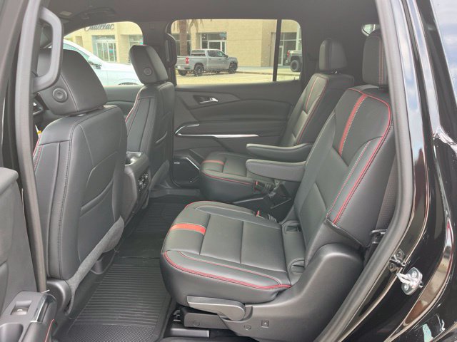 New 2027 Chevrolet Traverse RS w/ LPO, Floor Liner Package FWD image 41