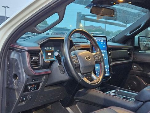 Used 2023 Ford Expedition Limited image 23