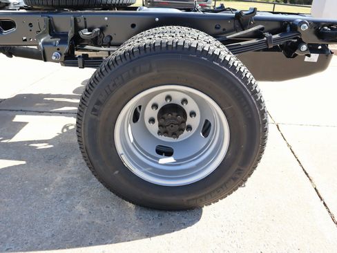 New 2026 Ford F350 XL AWD/4WD image 17