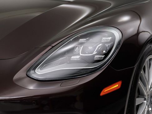 Used 2018 Porsche Panamera 4S AWD/4WD image 9