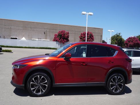 Used 2022 MAZDA CX-5 AWD 2.5 S w/ Premium Package image 6