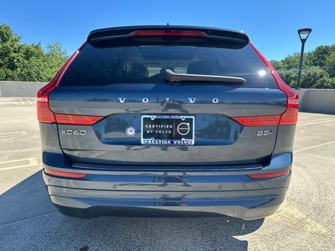 Certified 2022 Volvo XC60 B5 Momentum w/ Climate Package AWD/4WD image 7