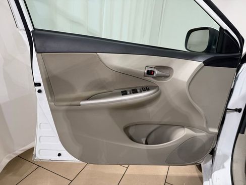 Used 2013 Toyota Corolla LE w/ Preferred Accessory Pkg #2 image 16