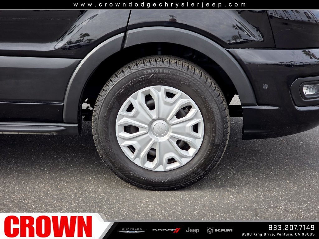 Used 2025 Ford Transit 350 XLT RWD image 9