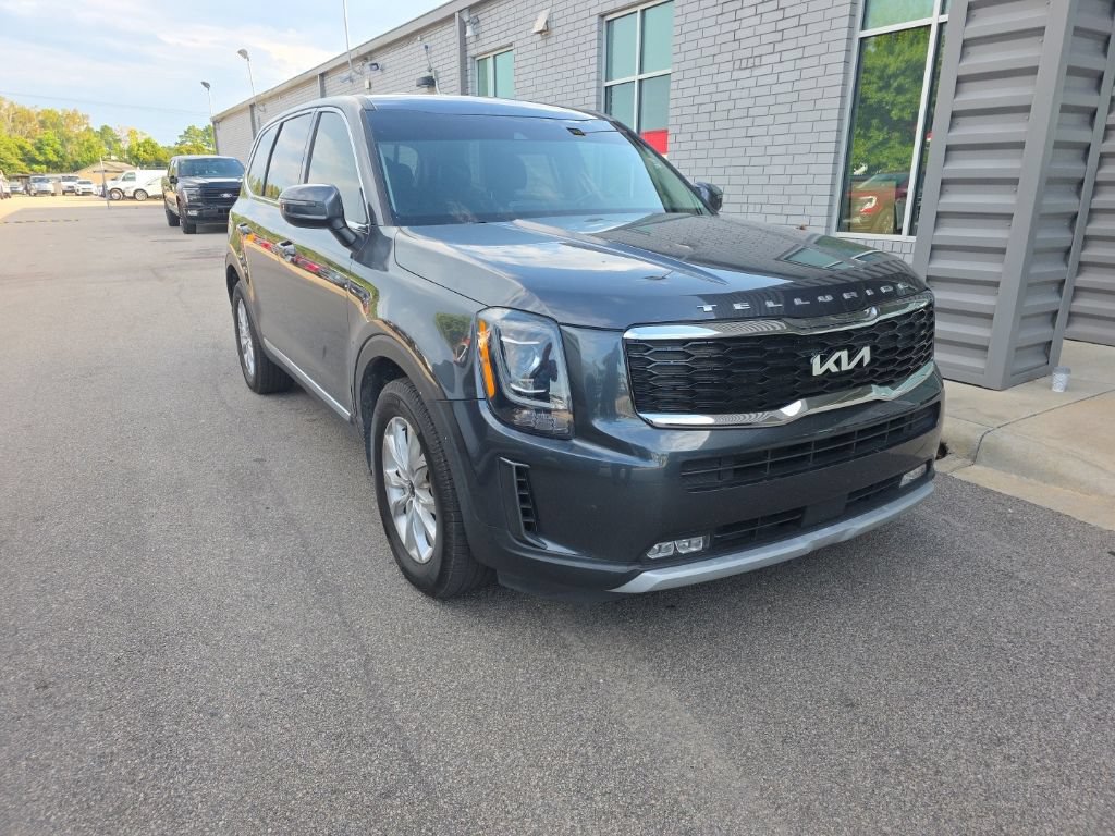 Used 2022 Kia Telluride LX FWD image 1