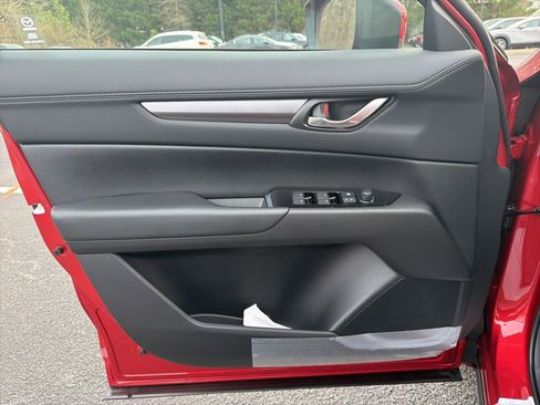 New 2025 MAZDA CX-5 AWD 2.5 S w/ Preferred Package image 12