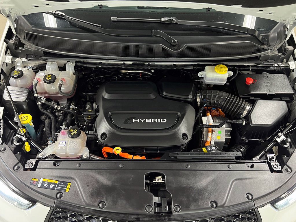 Used 2024 Chrysler Pacifica Limited FWD image 47