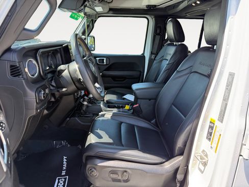 Used 2024 Jeep Wrangler Unlimited Sahara w/ Safety Group AWD/4WD image 10