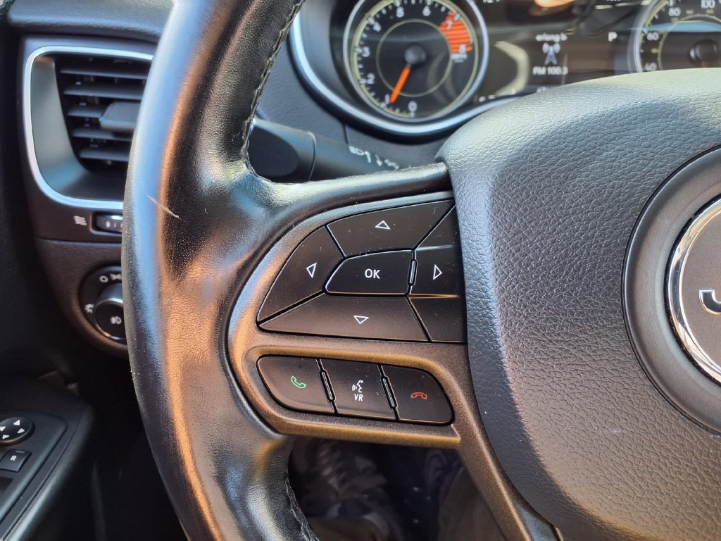 Used 2021 Jeep Cherokee Trailhawk w/ Sun, Sound & Nav Group AWD/4WD image 14