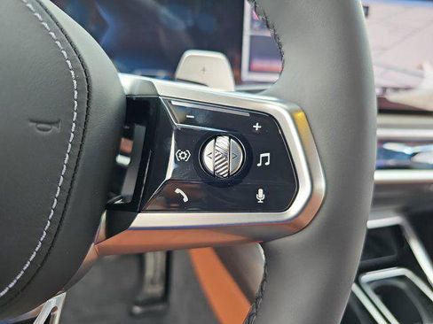 New 2026 BMW 750e xDrive w/ Executive Package image 18
