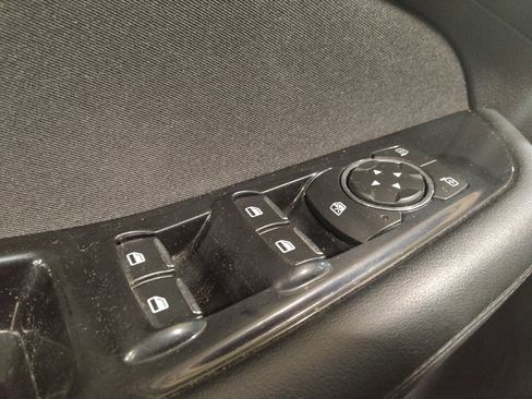 Used 2019 Ford Edge SEL FWD image 27