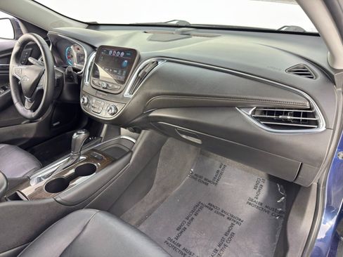 Used 2017 Chevrolet Malibu Premier w/ Premier Sun and Wheel Package image 13