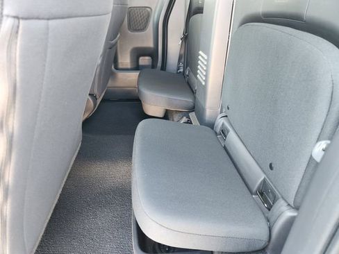 Used 2024 Nissan Frontier SV w/ SV Convenience Package image 24