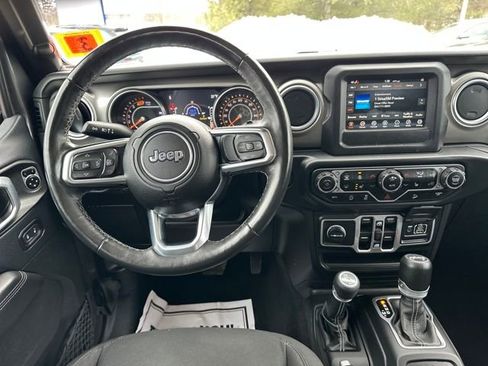 Used 2018 Jeep Wrangler Unlimited Sahara w/ Cold Weather Group image 16