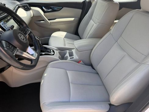 Used 2022 Nissan Rogue Sport SL w/ Premium Package FWD image 10
