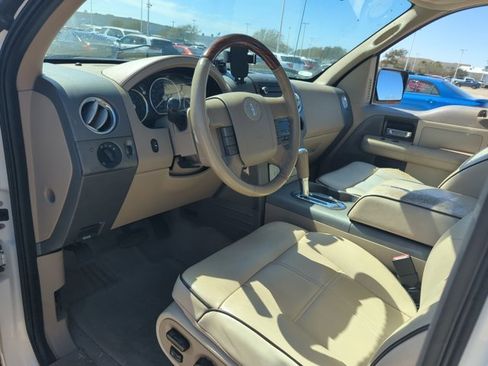 Used 2008 Lincoln Mark LT 4x4 image 5